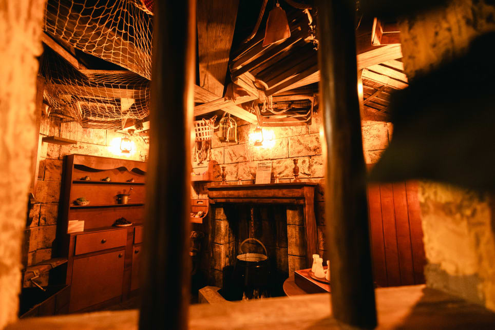 The Secret of the Leaky Cauldron [A Foltozott Üst Titka]