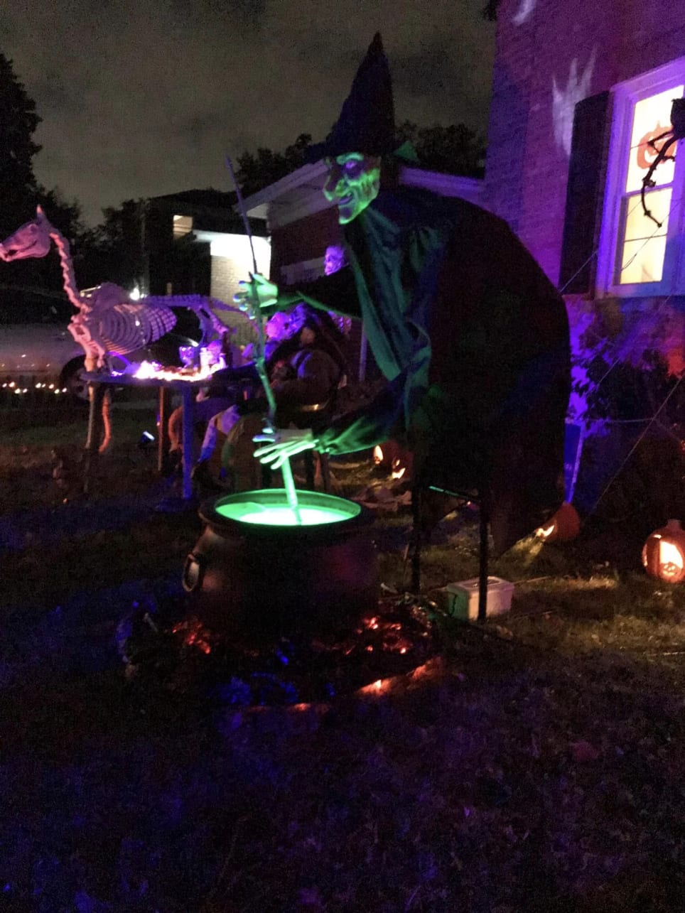 La Ghoul Park Cemetery Haunt