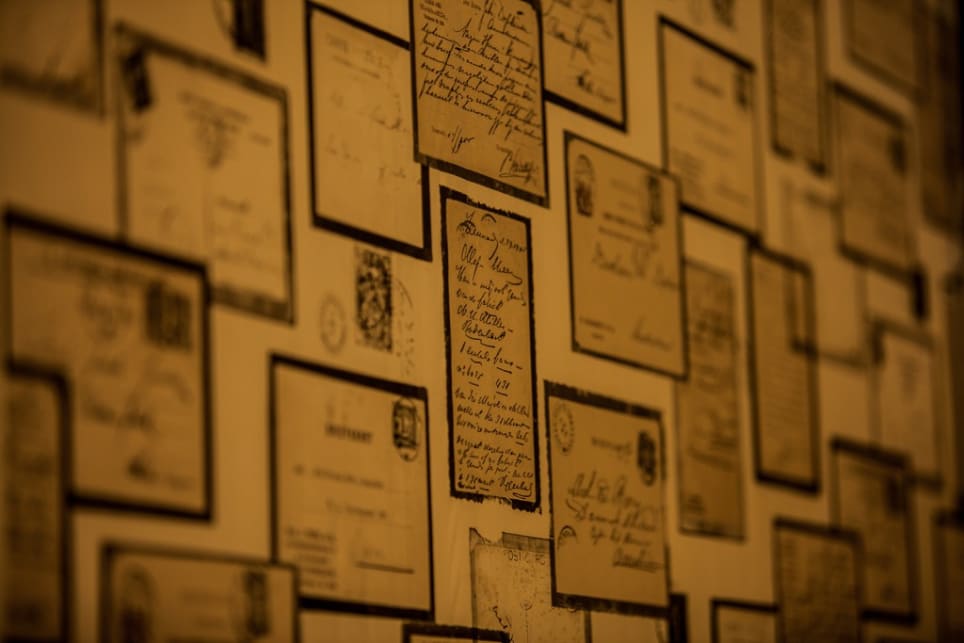 Investigate, Discover, Escape