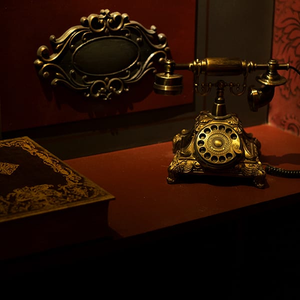 Gioco Di Mezzanotte [Midnight Game]