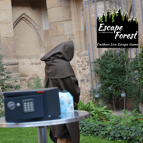 Kloster Team Escape [Monastery Team Escape] [Outdoor]