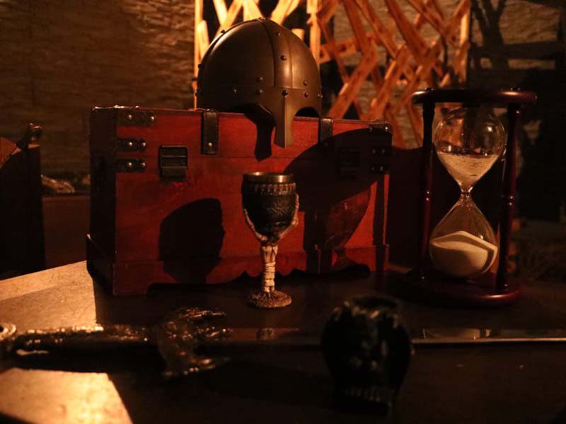 Le Donjon [The Dungeon]