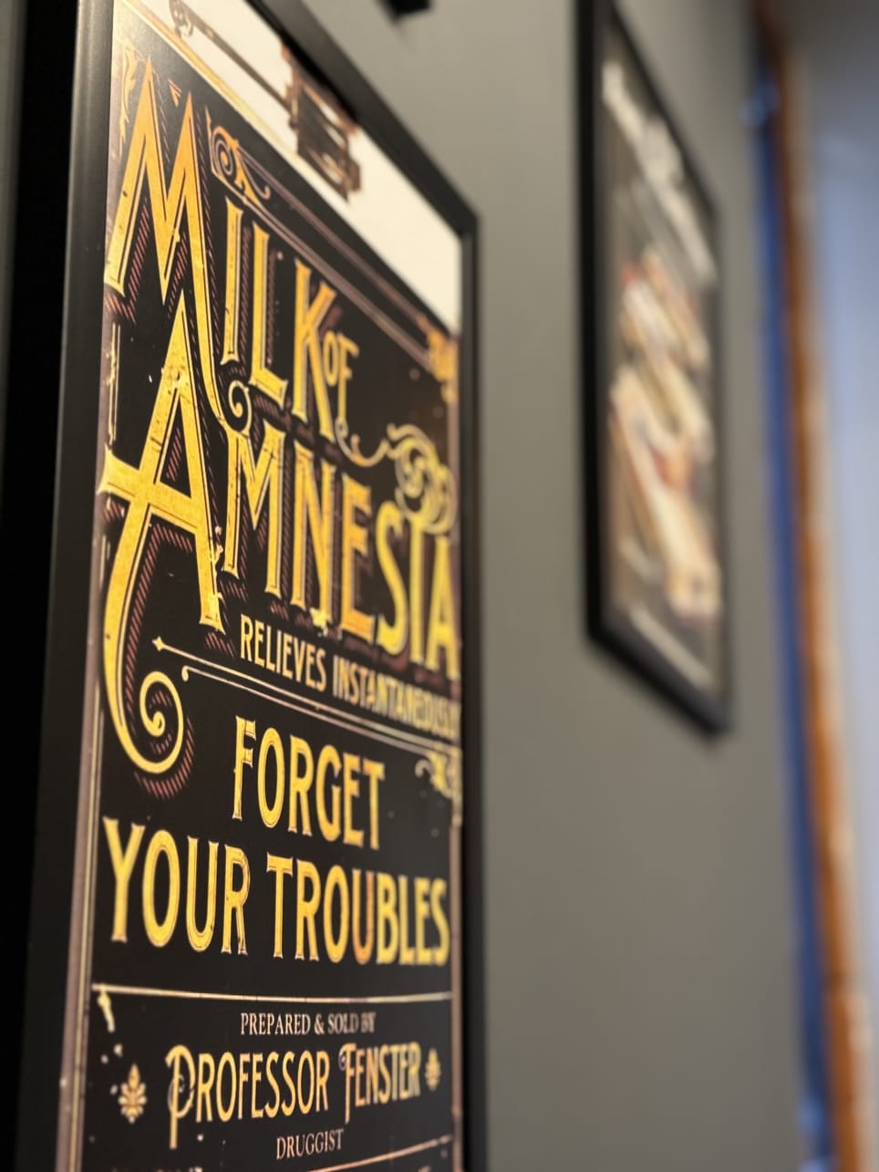 Momo Y Los Ladrones Del Tiempo [Momo and The Thieves of Time]