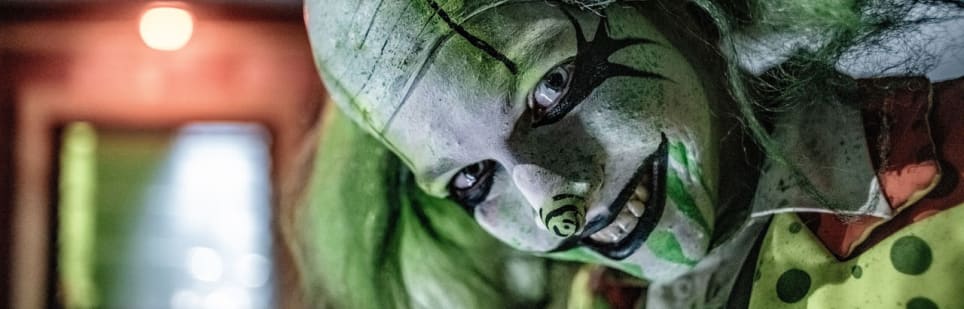 The Welcoming Departing