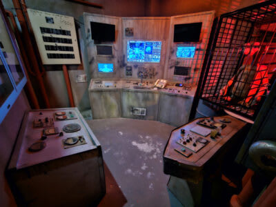 Escape Extra Terrestrial Disaster