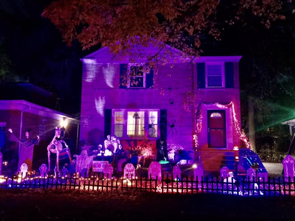 La Ghoul Park Cemetery Haunt