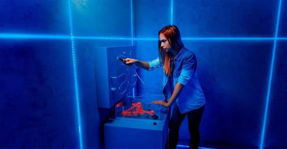 Tesla Vs Da Vinci - Geheimniss [Leonardo]