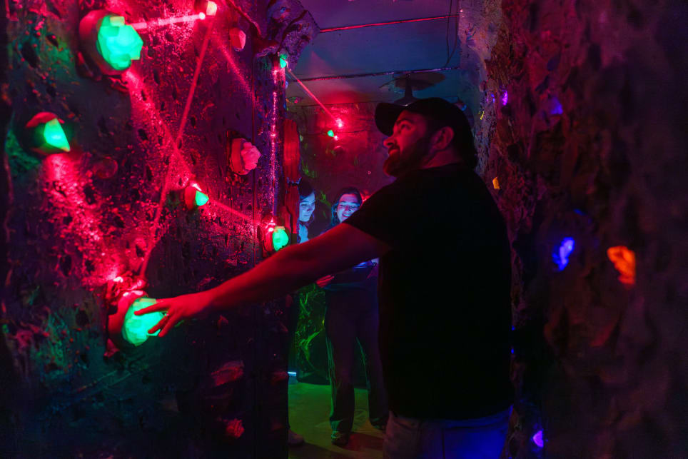 Hi-Orbit Escape Room