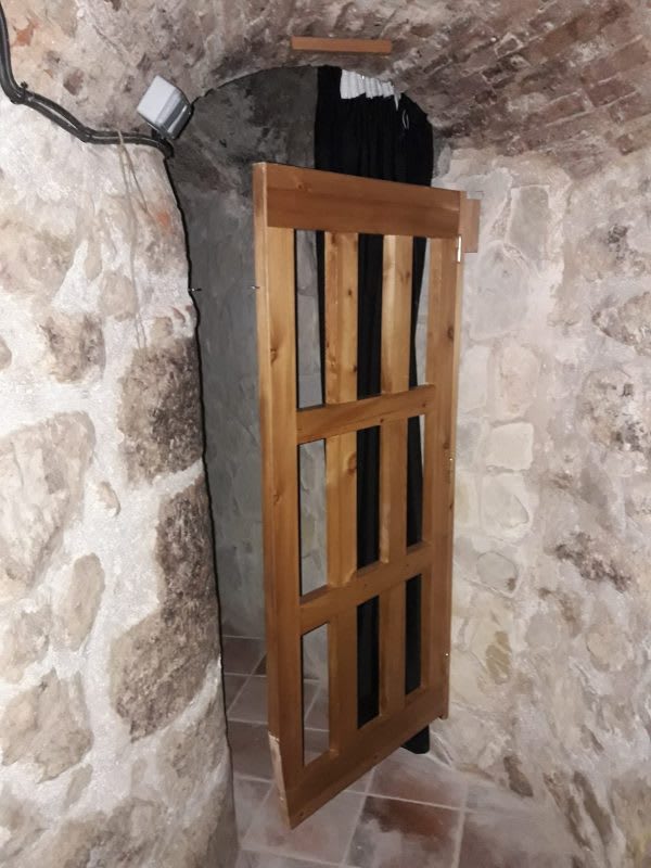 Del Vino [Wine]