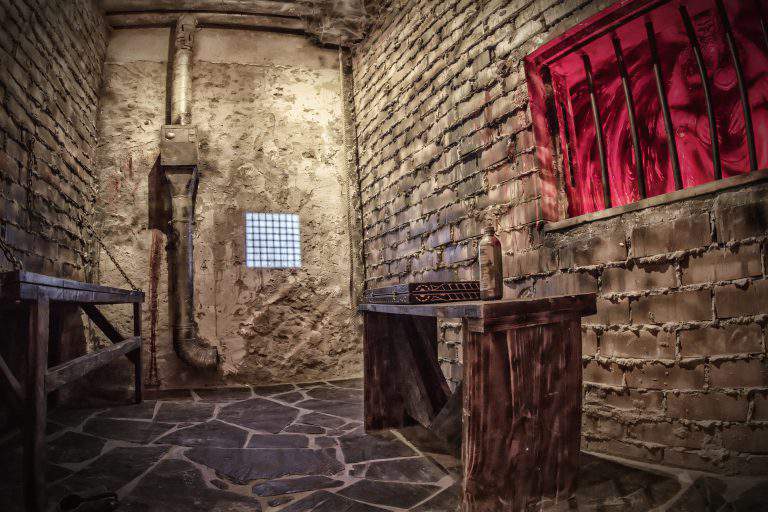 The Hearse Body Drop Escape Room | Frightmare Compound