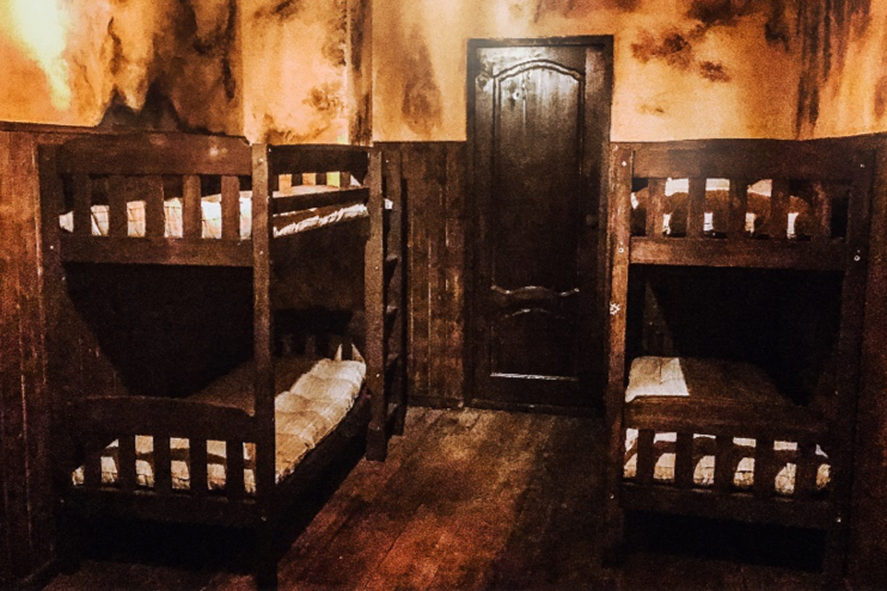 Das Verlassene Waisenhaus [The Abandoned Orphanage]