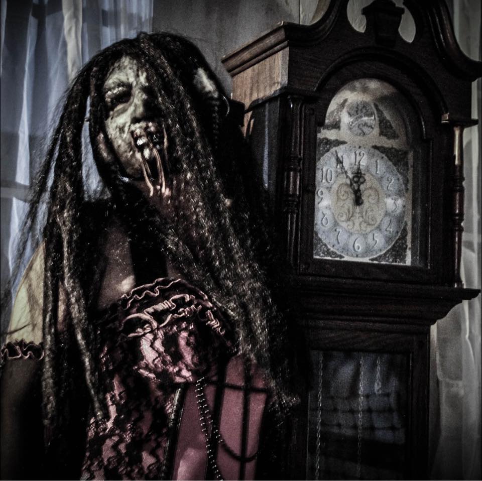 Decomposed - A Christmas Nightmare