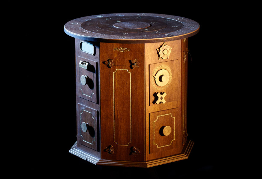 Der Magische Rätseltisch [The Magic Puzzle Table]