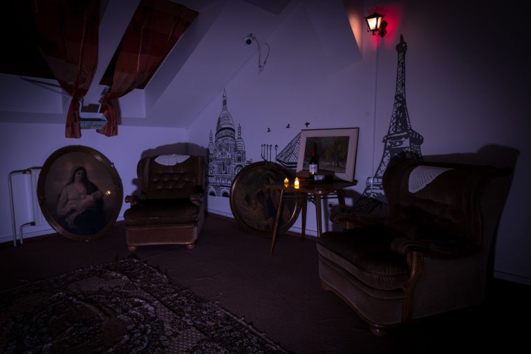 Tajemství Paříže [The Secrets Of Paris]