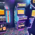 Totally 90's Mall Escape
