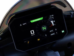 Aprilia black thumbnail 2