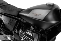 Moto Guzzi black thumbnail 4