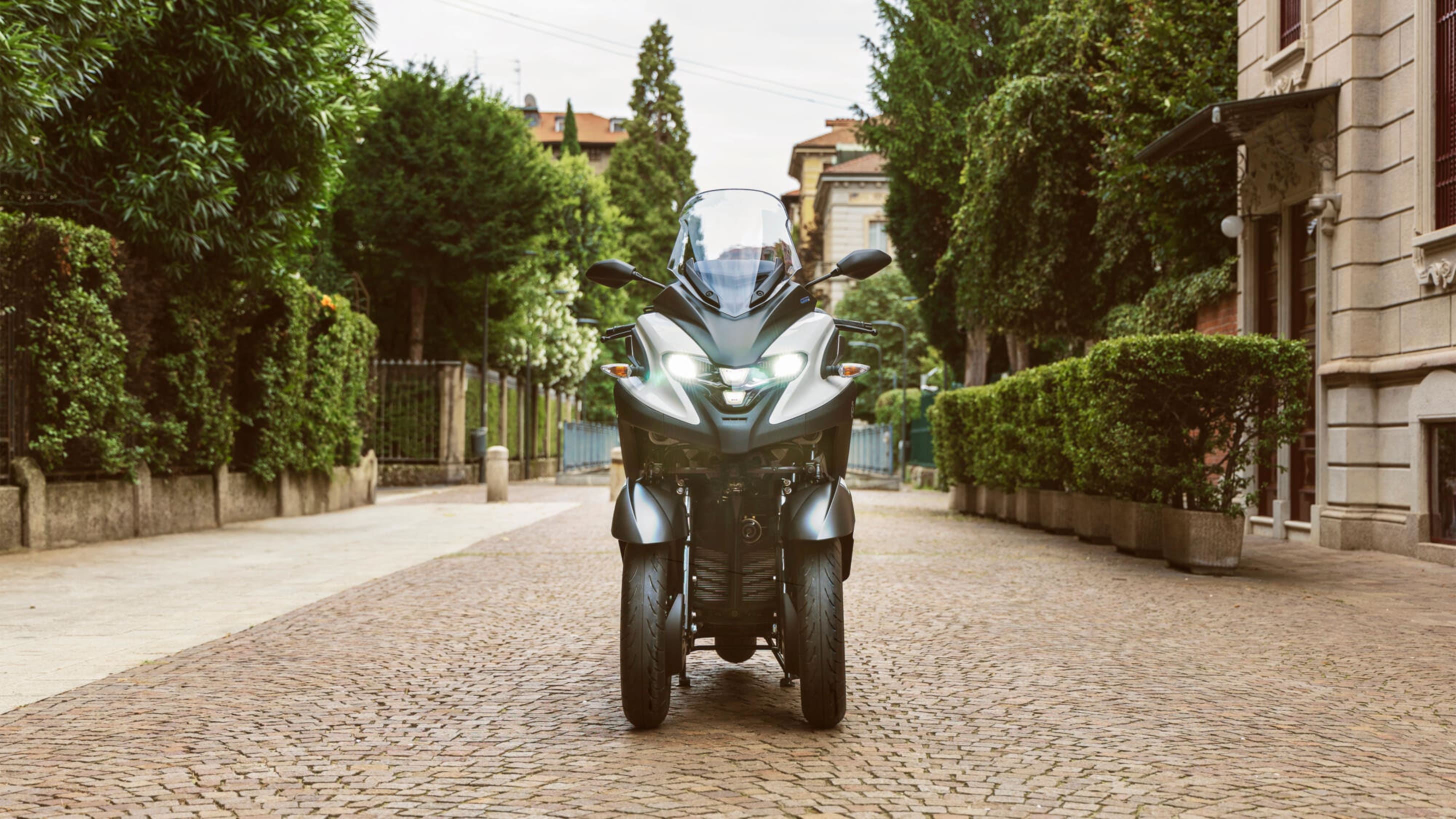 Yamaha Milky White 7