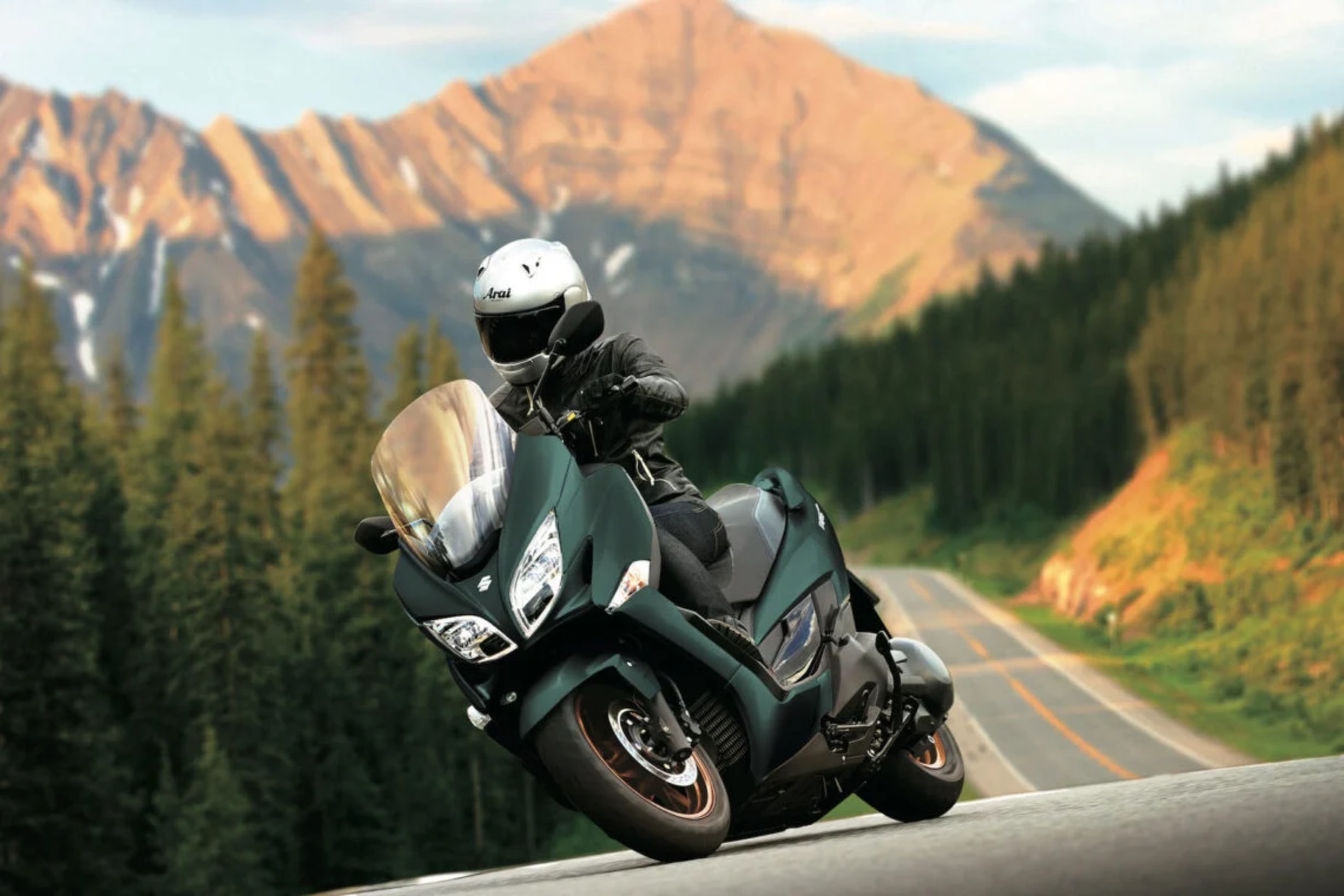 Suzuki black 3