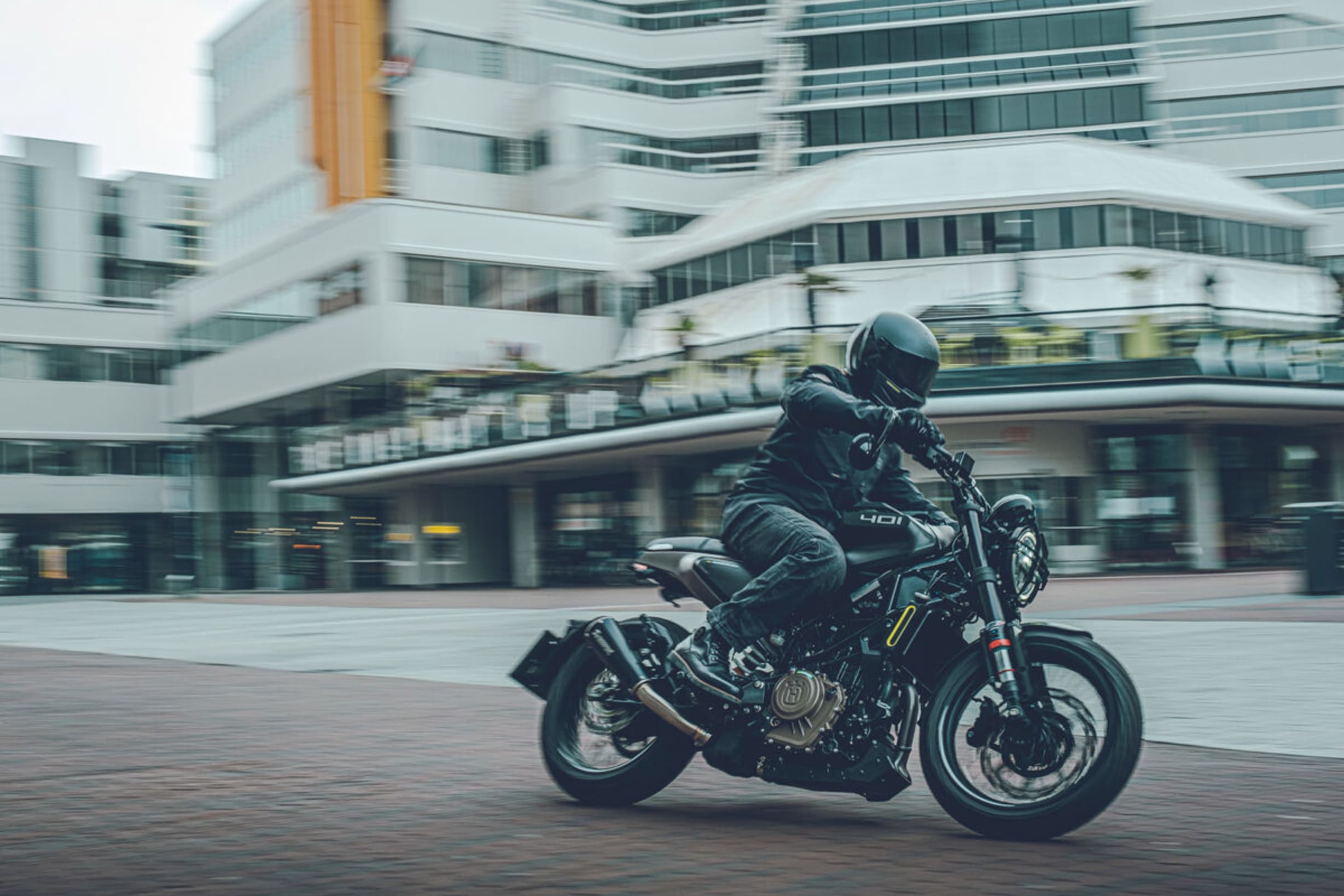 Husqvarna black 4