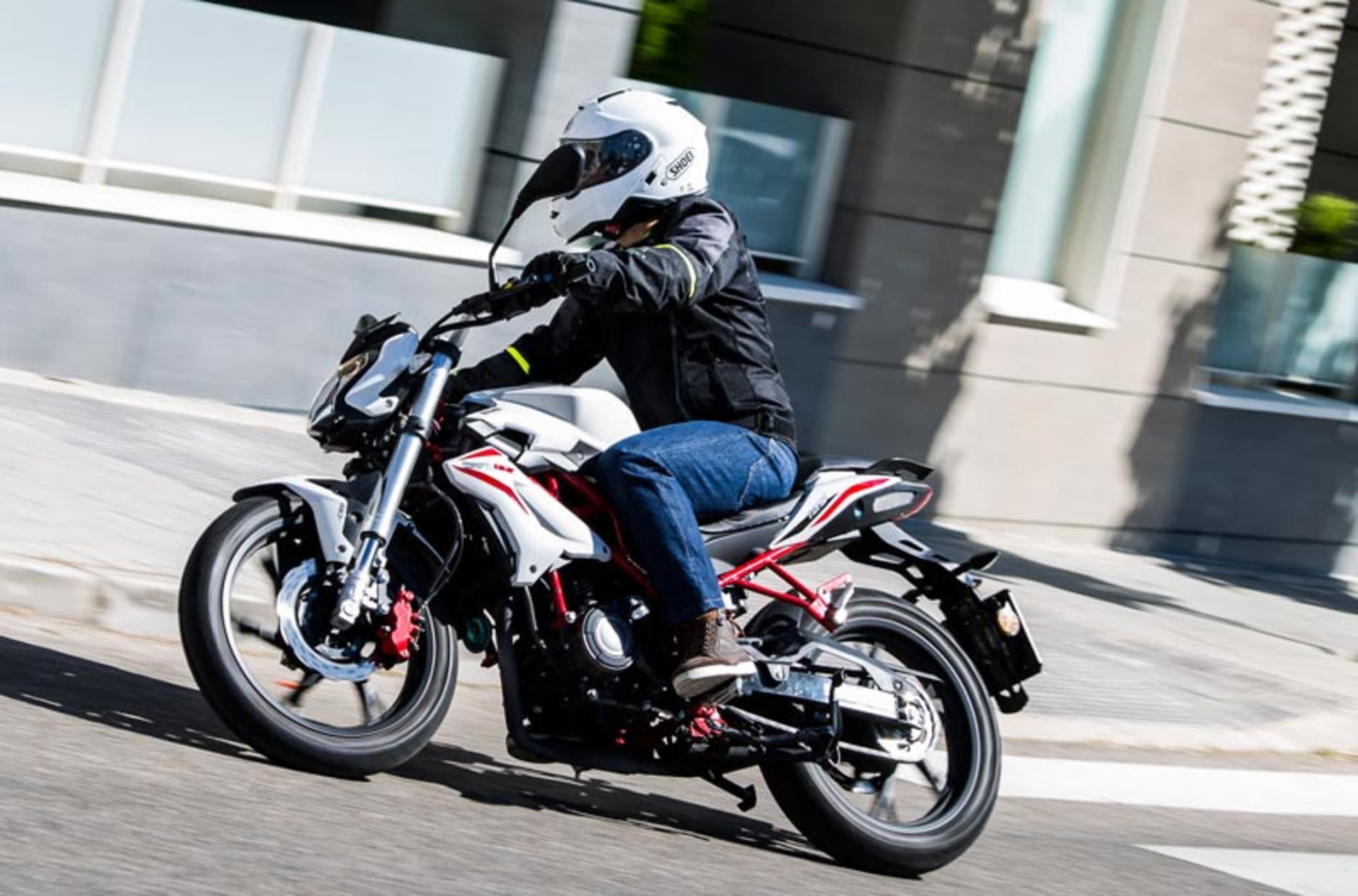 Benelli white 3