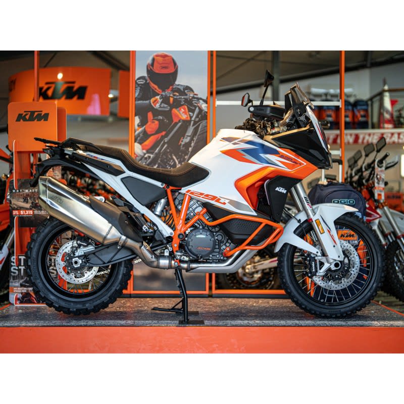 KTM_1290_SUPERADVENTURE_R_MY23_20230301_001.jpeg