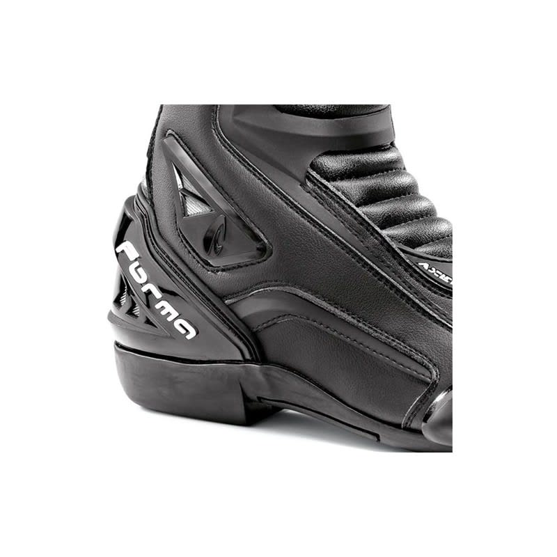 Forma Axel Boots Black