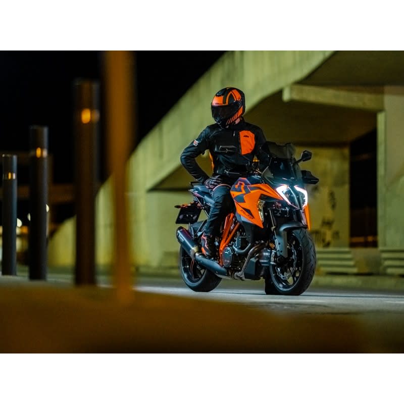 KTM_1290_SUPERDUKE_GT_2022_20211125_008.jpg