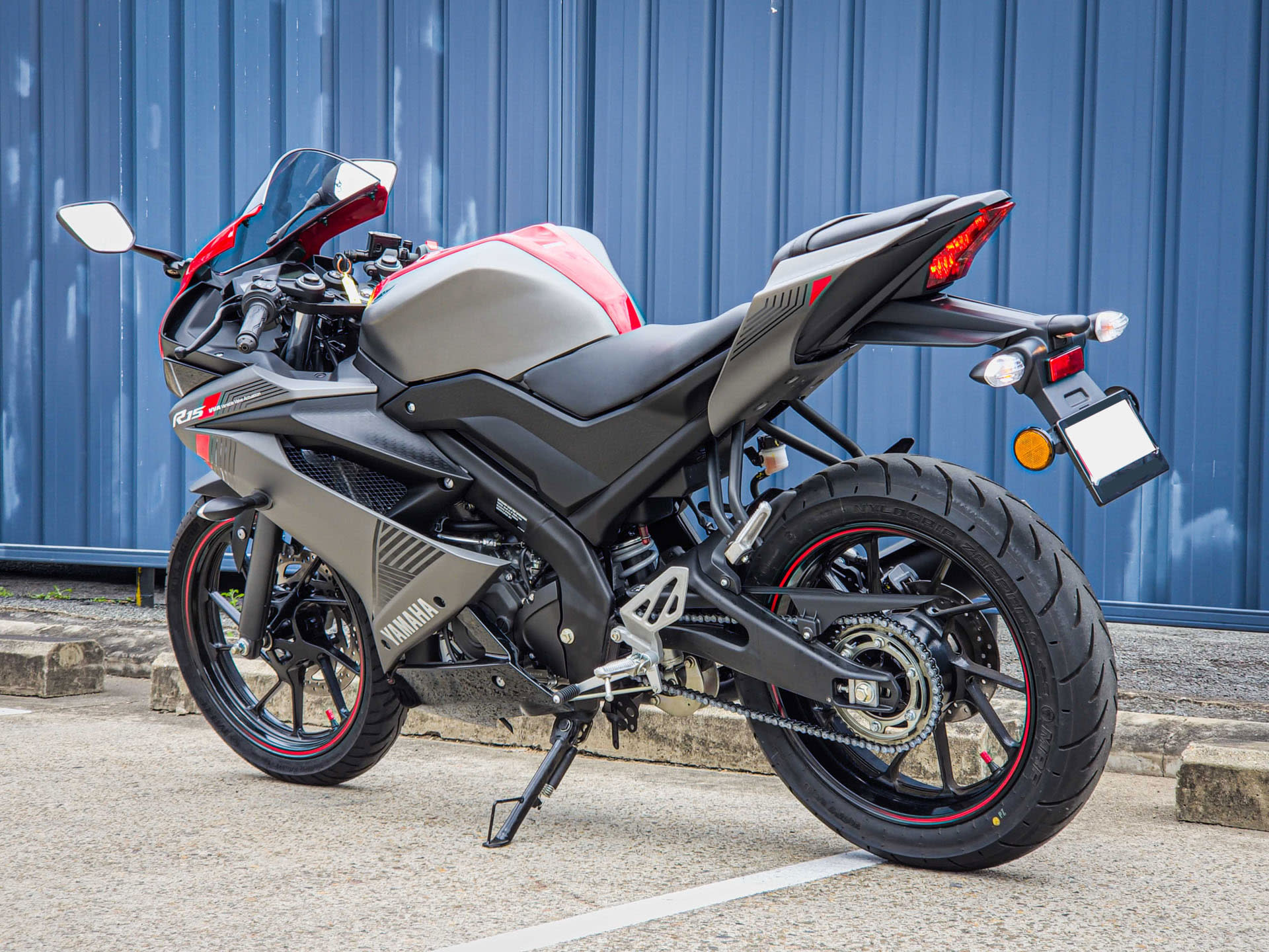 R15 yamaha price 2021 best sale
