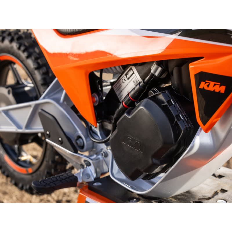 KTM_SXE2_2024_20231013_018.jpg