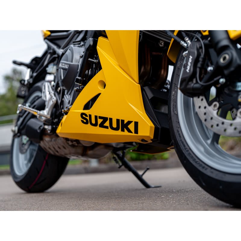 SUUZKI_GSX8R_YELLOW_DEMO_20240409_014.jpg