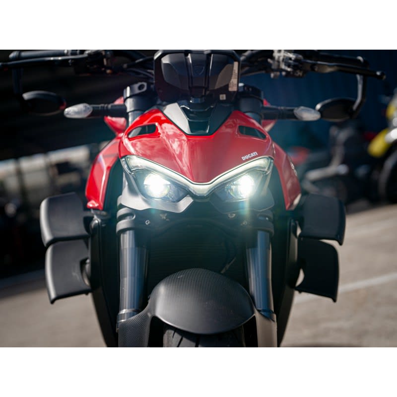 707660_DUCATI_STREETFIGHTER_V4_20240412_004.jpg