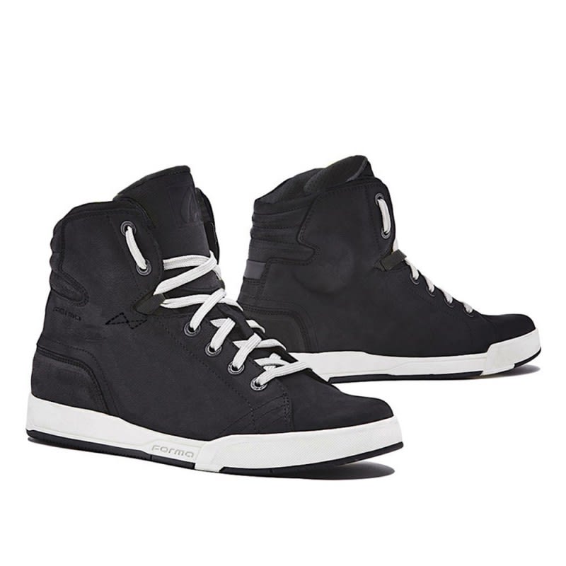 Forma Swift Boot Black/White