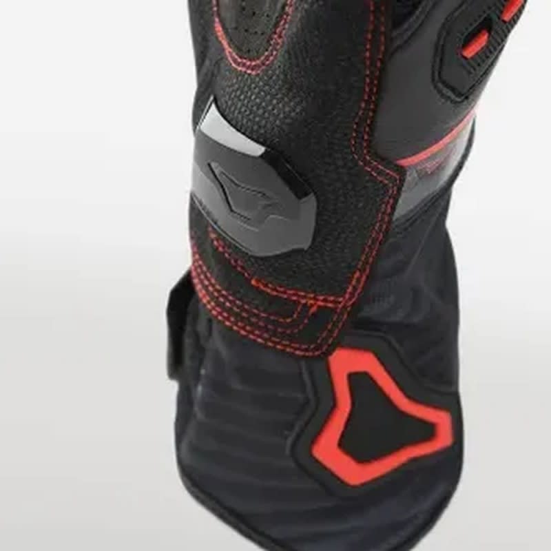 Macna Shellar Gloves - Black/Red