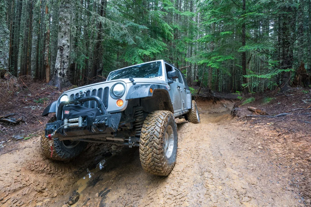 Chrysler Recalls Over 18,000 Jeep Wranglers for Faulty Weld |  