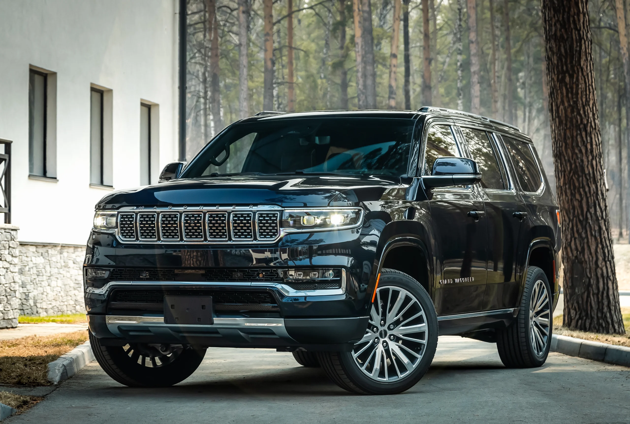 Stellantis recalls Jeep SUVs due to faulty airbags