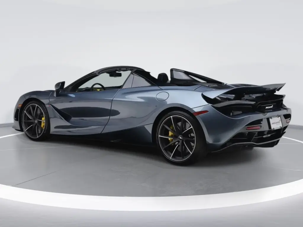 720S Spider vehicle image