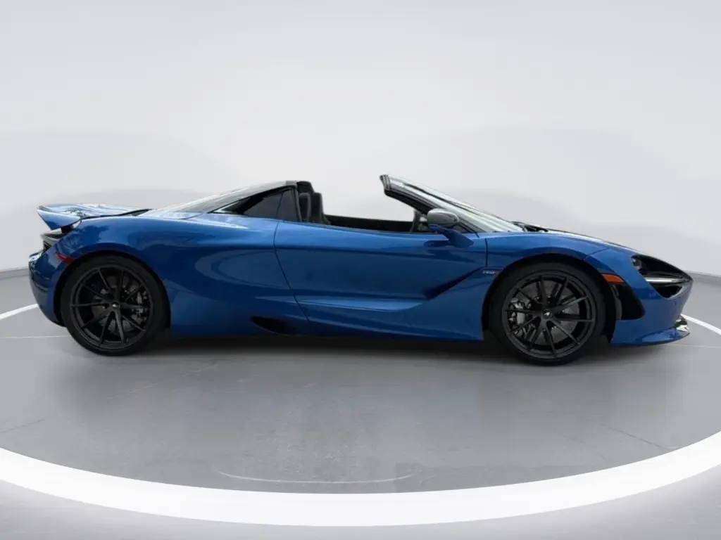 720S Spider vehicle image