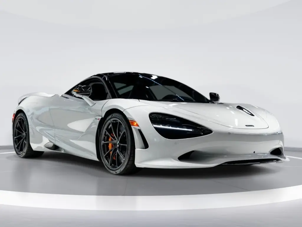 750S Coupe vehicle image