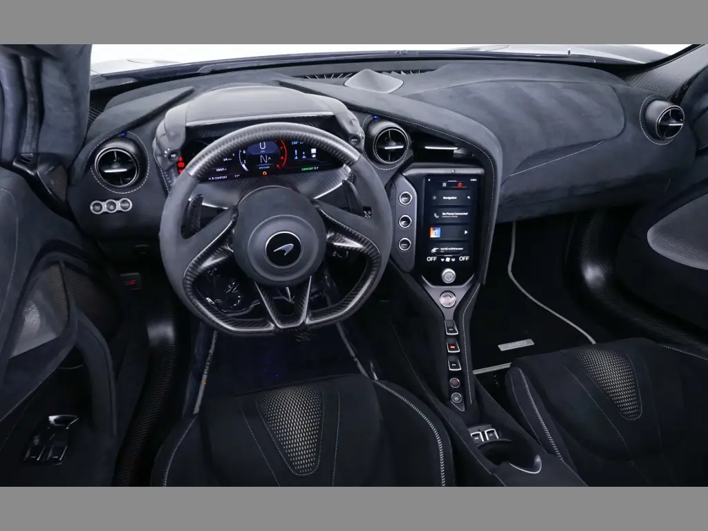 750S Spider vehicle image