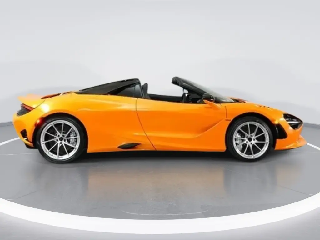 750S Spider vehicle image