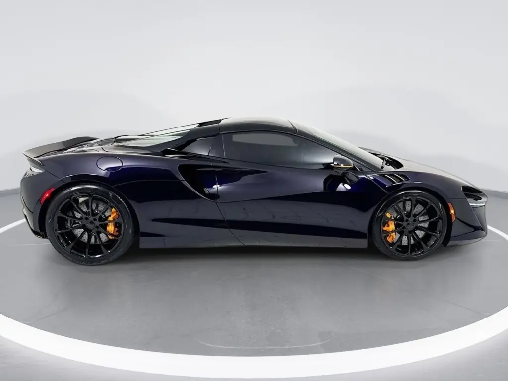 Fahrzeugbild Artura Spider