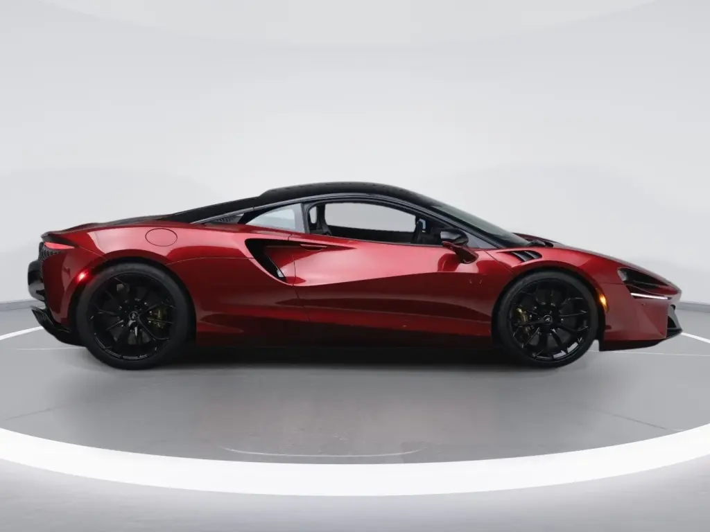 Artura vehicle image