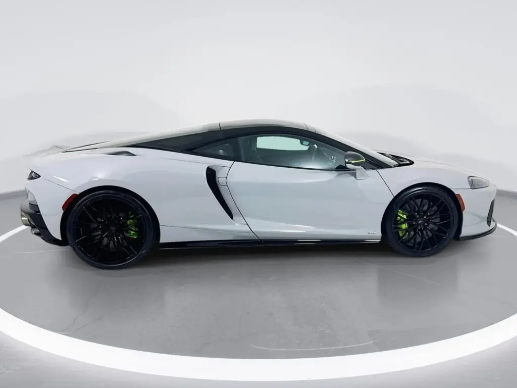 GTS vehicle image
