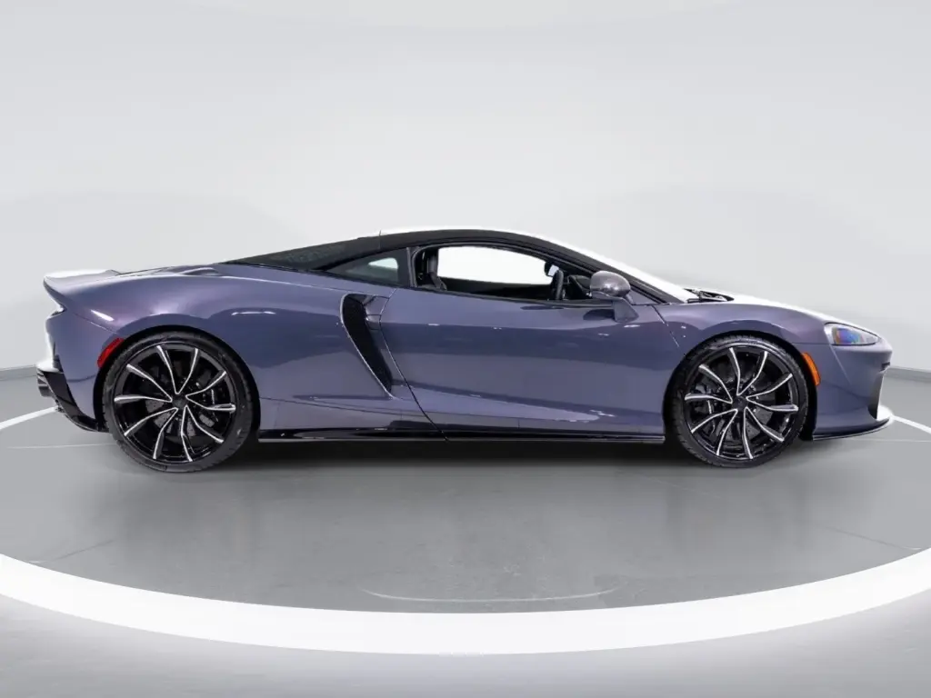 GTS vehicle image