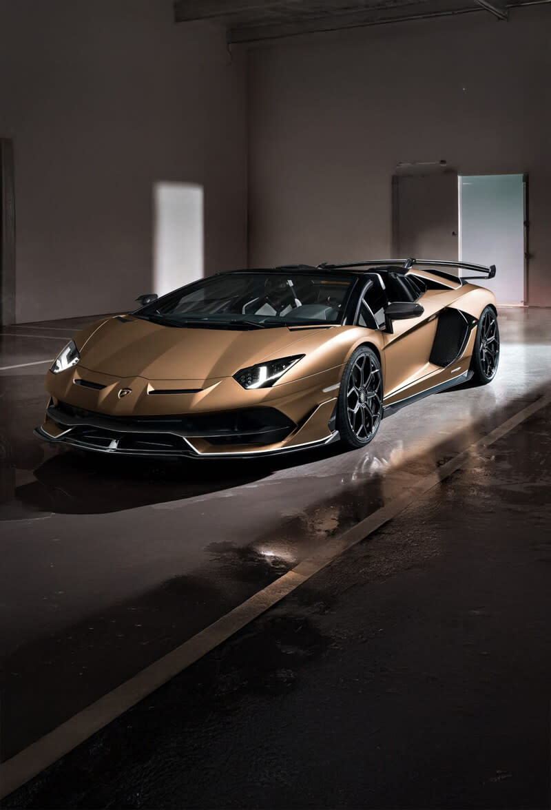 Lamborghini Aventador SVJ Roadster