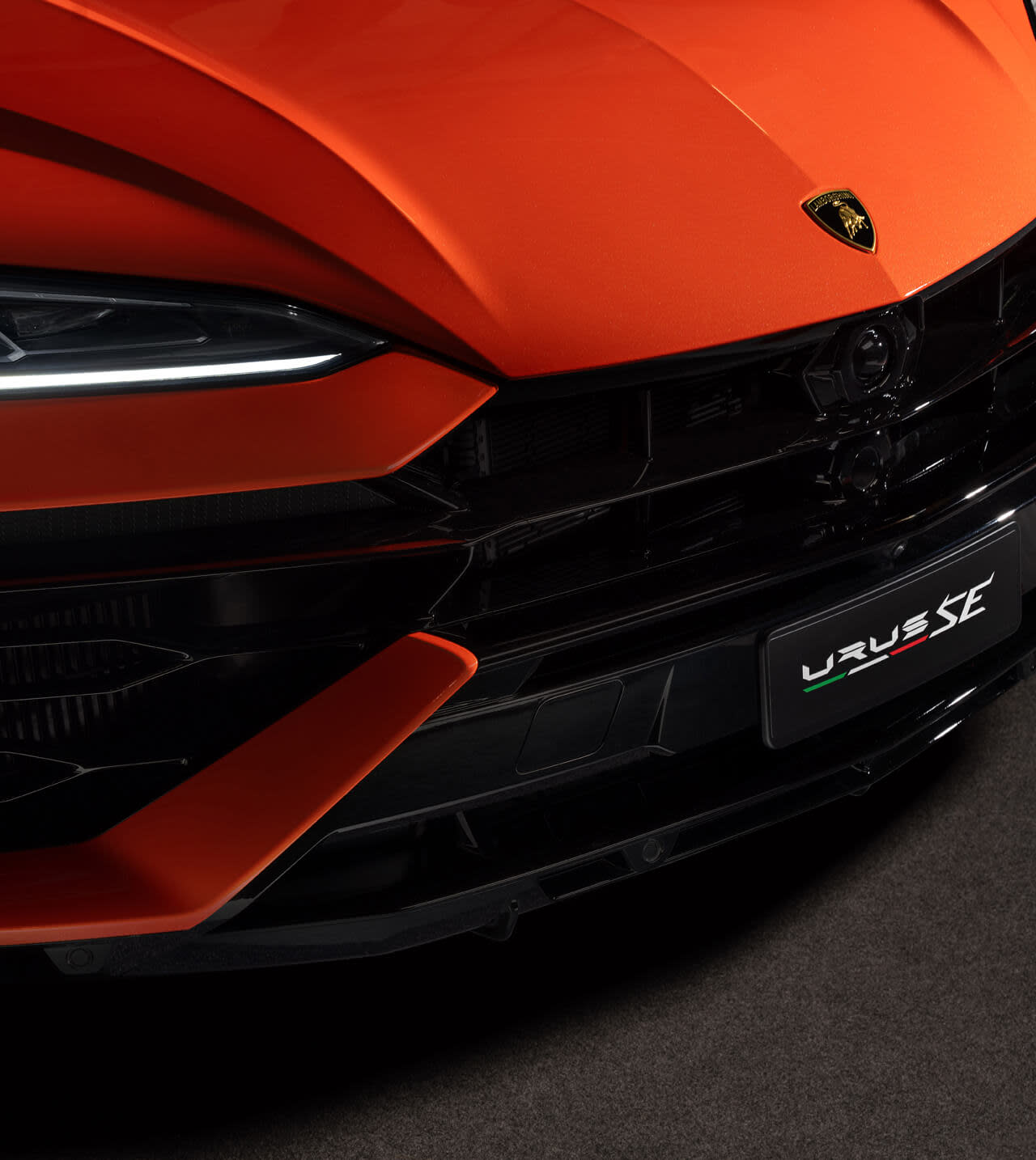兰博基尼 Urus SE 车头灯