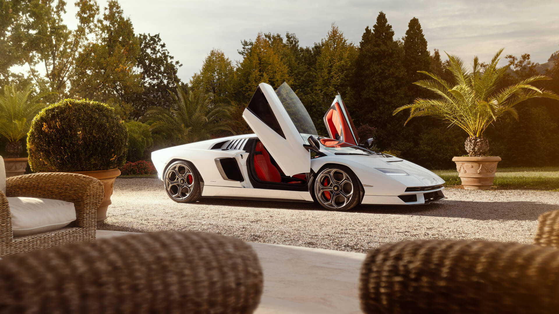Lamborghini Few Off Gallery Image 4