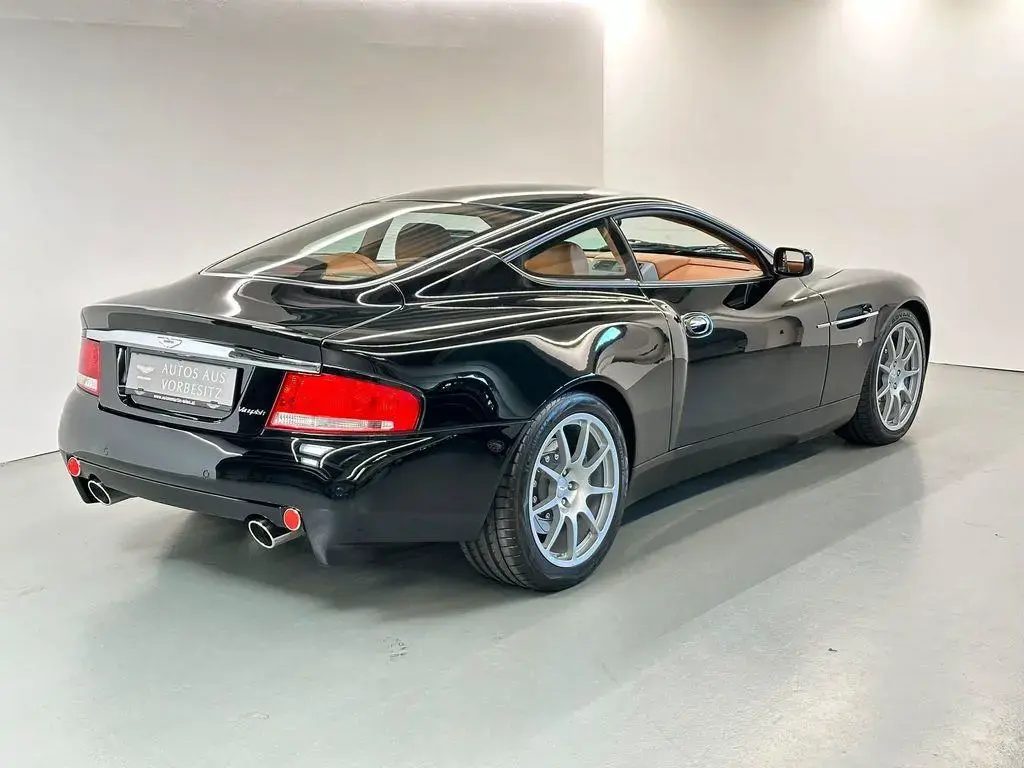 2004 V12 Vanquish thumbnail vehicle image 1