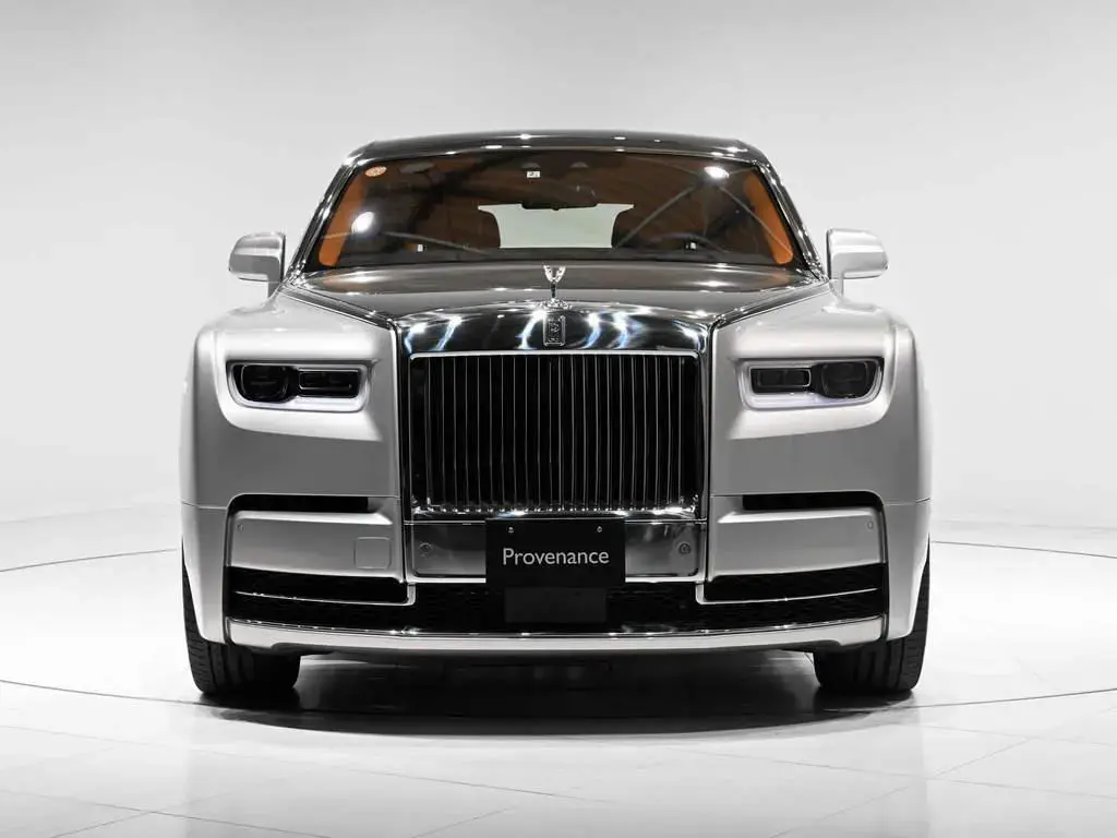 Full vehicle details of 2018 Rolls-Royce Phantom Phantom Premiere 